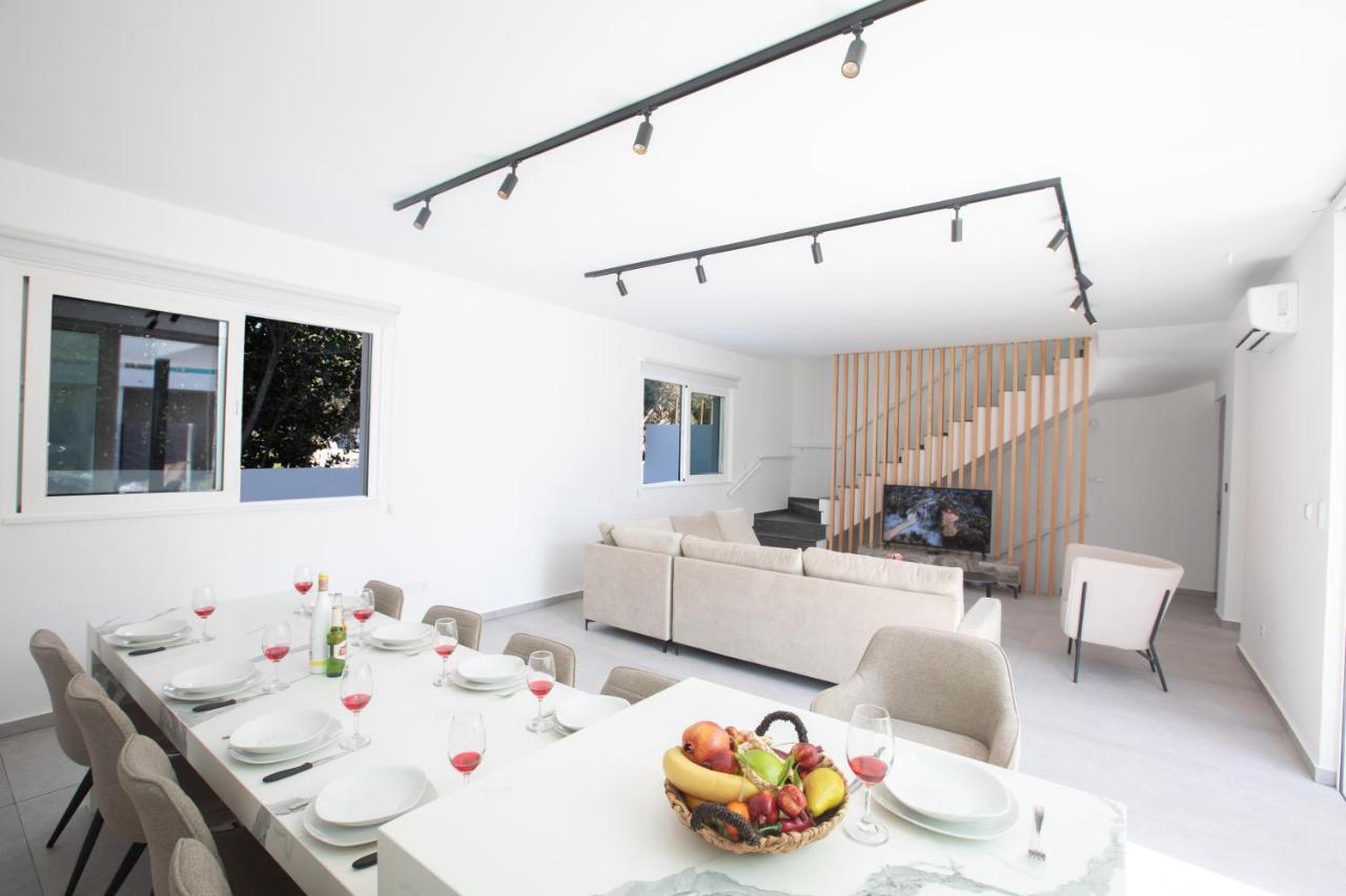 Kube Luxury Villas Ayía Nápa Extérieur photo