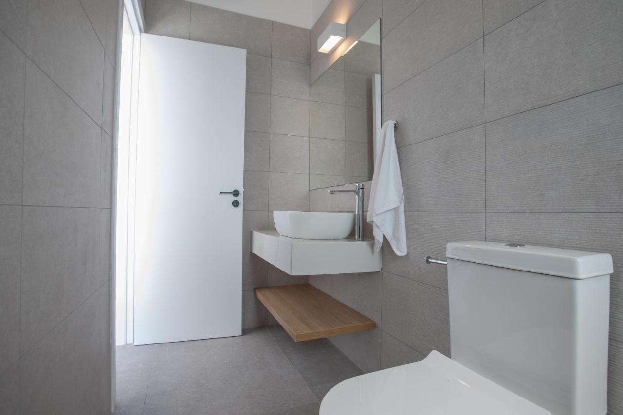 Kube Luxury Villas Ayía Nápa Extérieur photo