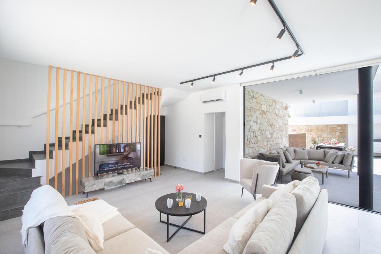 Kube Luxury Villas Ayía Nápa Extérieur photo