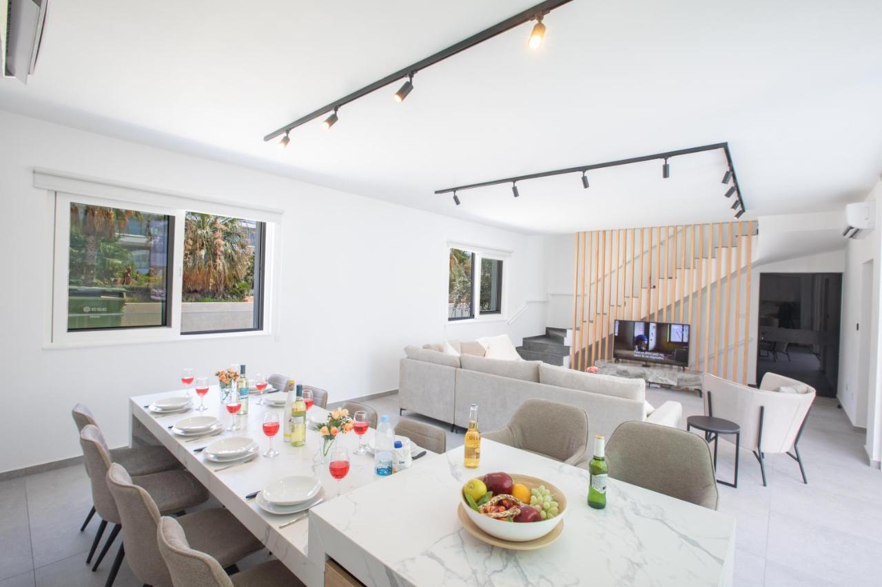 Kube Luxury Villas Ayía Nápa Extérieur photo