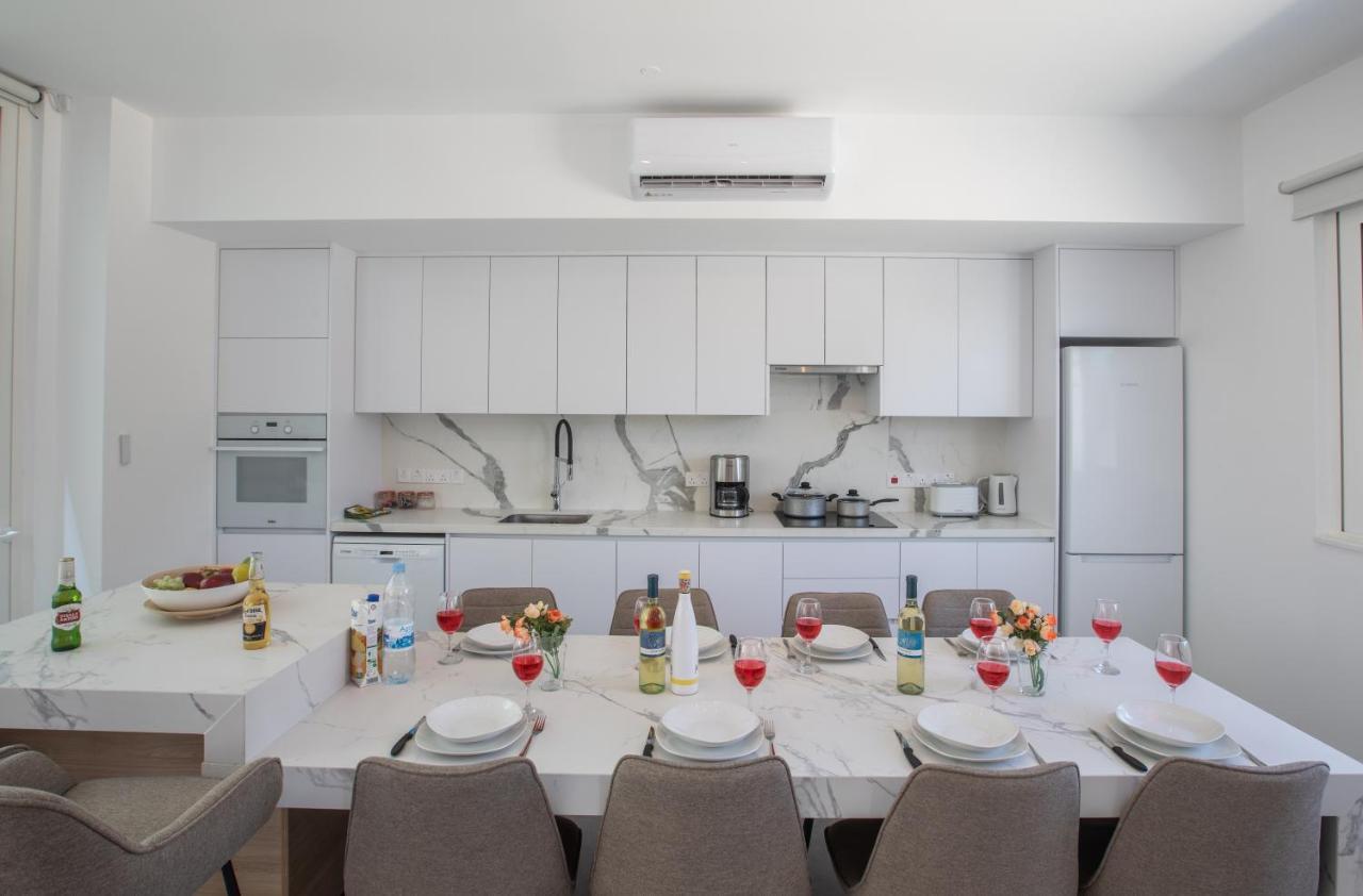 Kube Luxury Villas Ayía Nápa Extérieur photo